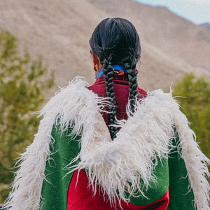 Yogar - traditional robe